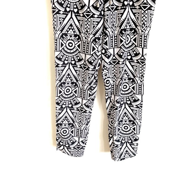 H&M | DIVIDED Black and White Pattern Joggers - Picture 4 of 5